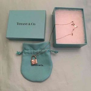 Tiffany and co 1987 locket with chain